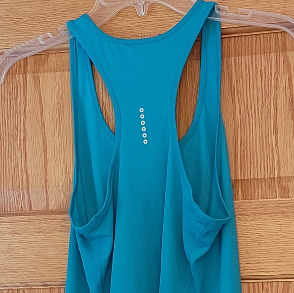 Nike Tank Top - Picture 3 of 4